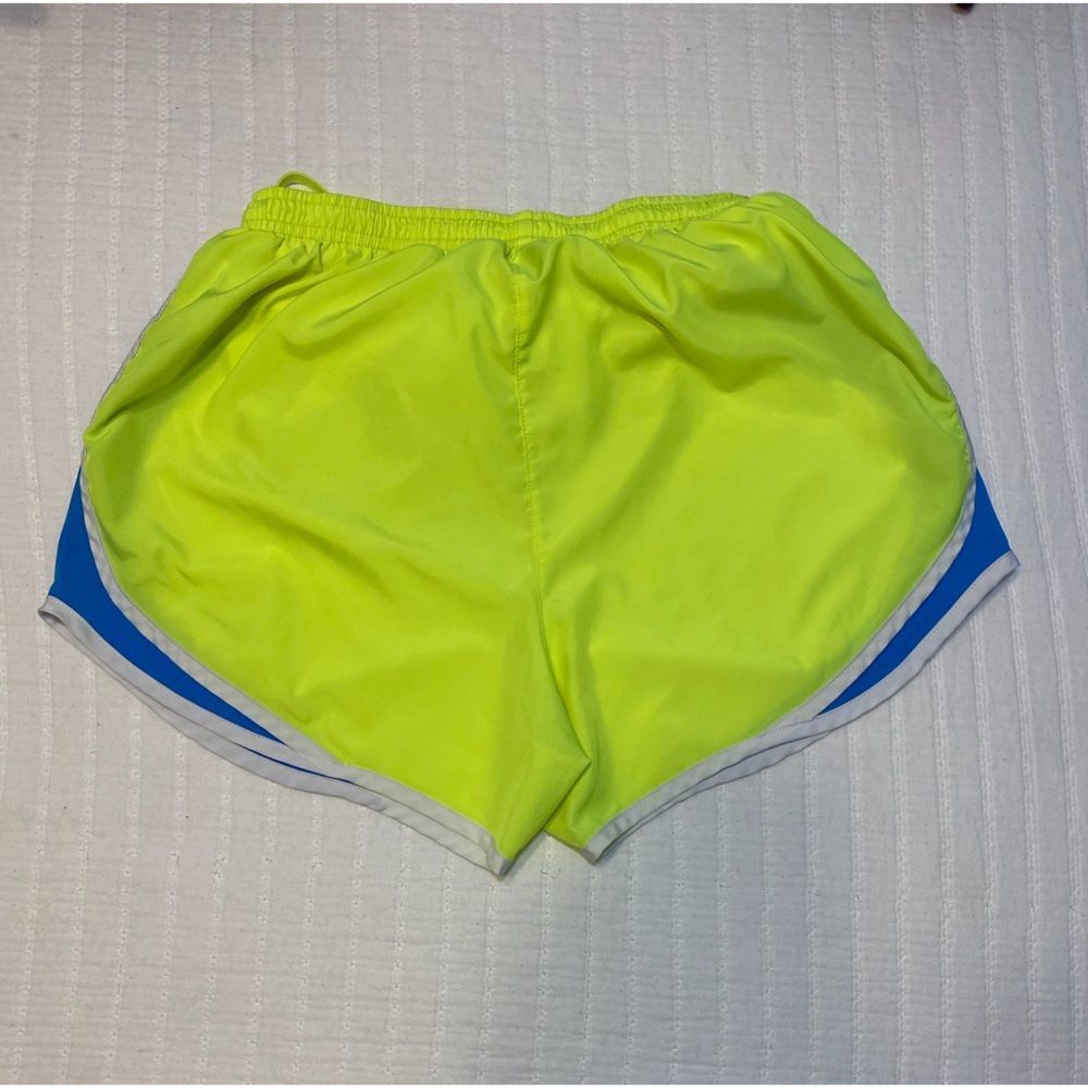 GENTLY WORN NIKE DRI-FIT ATHLETIC LINED SHORTS SIZE SMALL - Picture 2 of 2